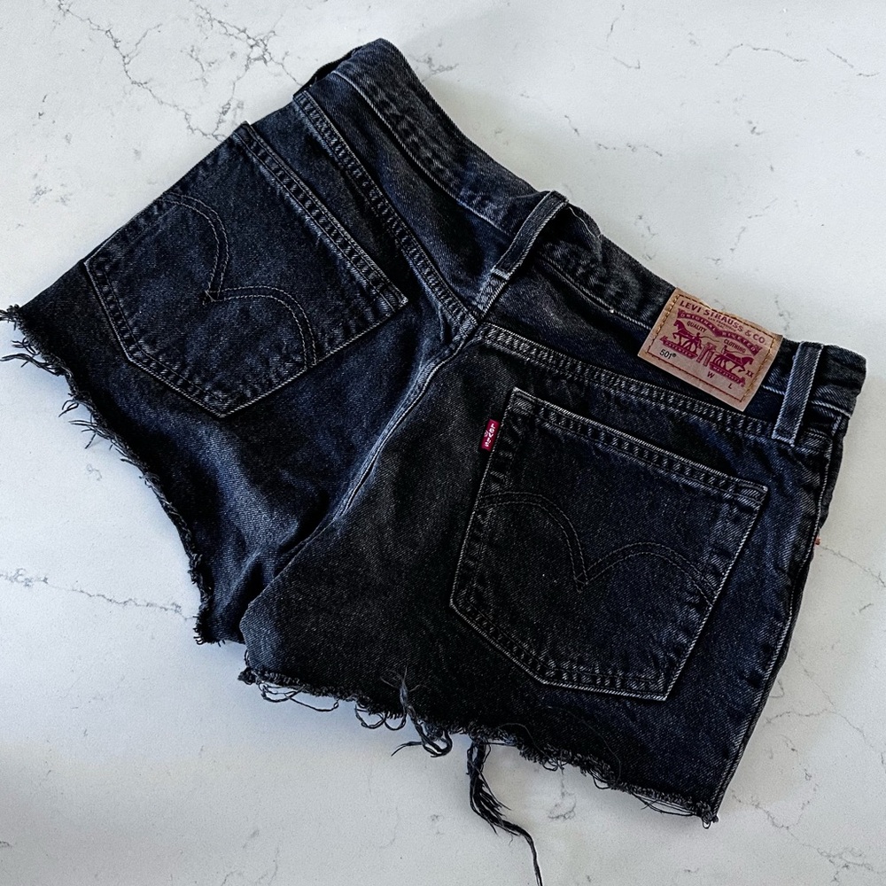 501 Levi’s mid rise cutoff shorts